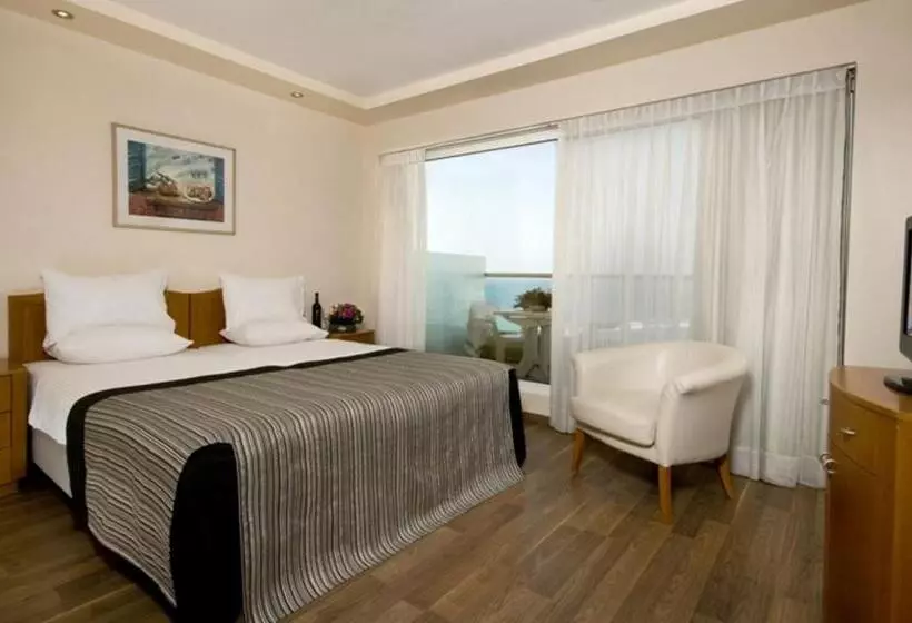 Hotel Arena By The Beach