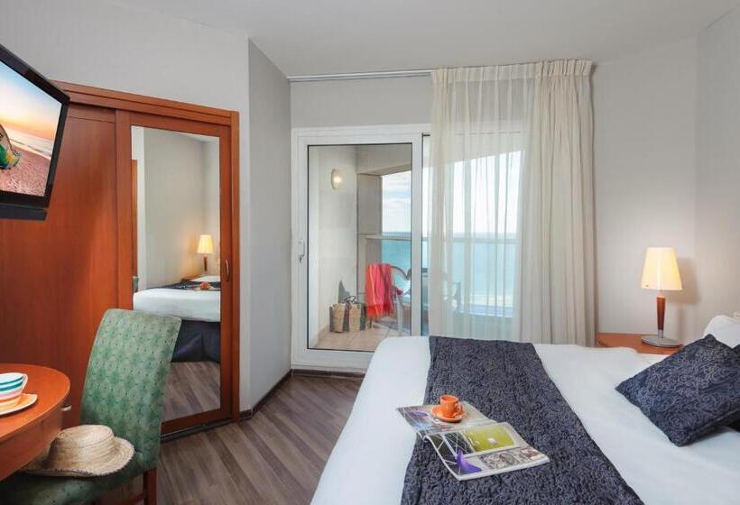 בית מלון כפרי Arena By The Beach