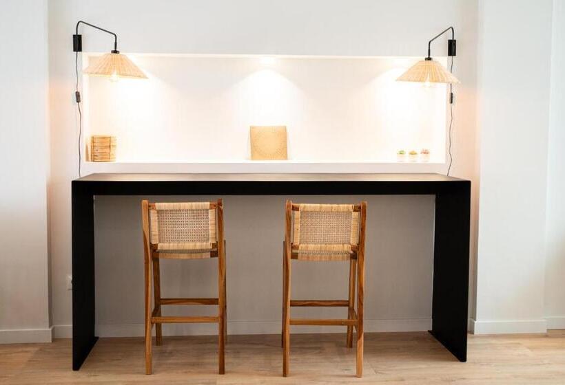 هتل Rooms By Jova