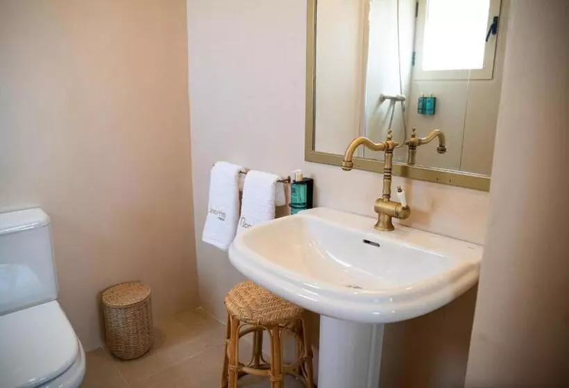 فندق Rooms By Jova