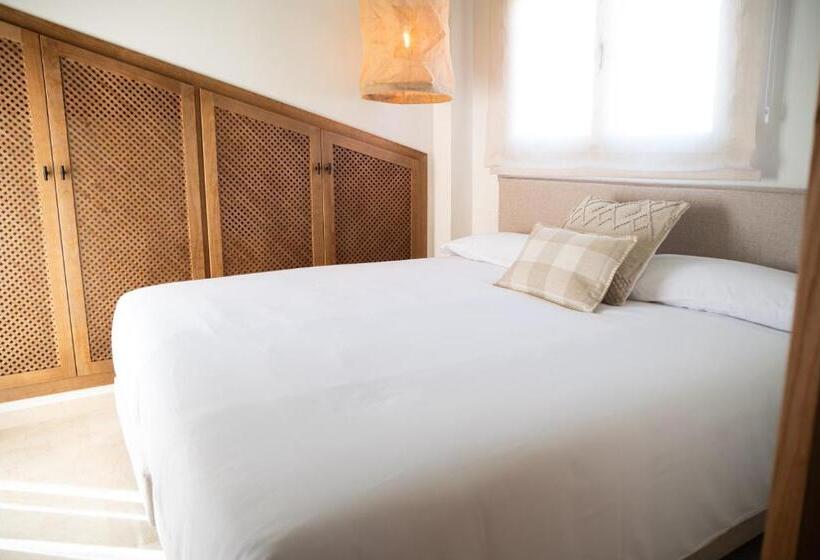 هتل Rooms By Jova