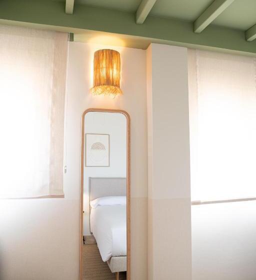 هتل Rooms By Jova