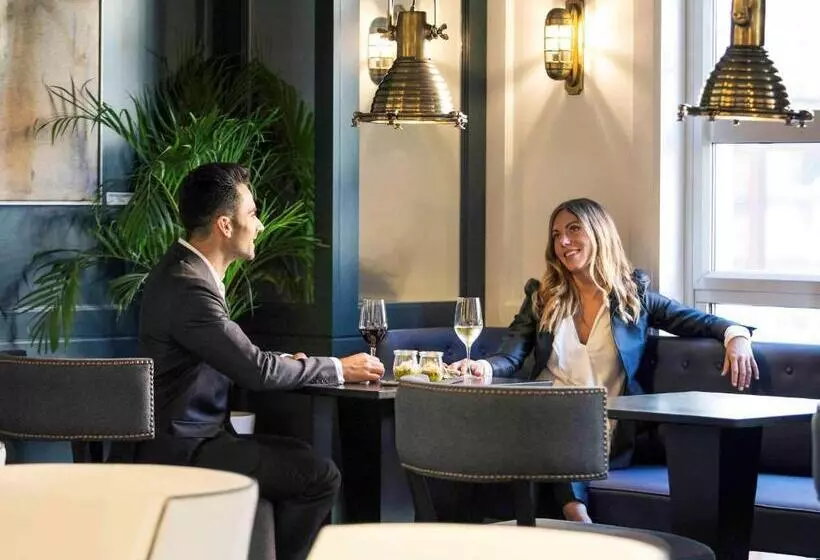 فندق Mercure Jardines De Albia