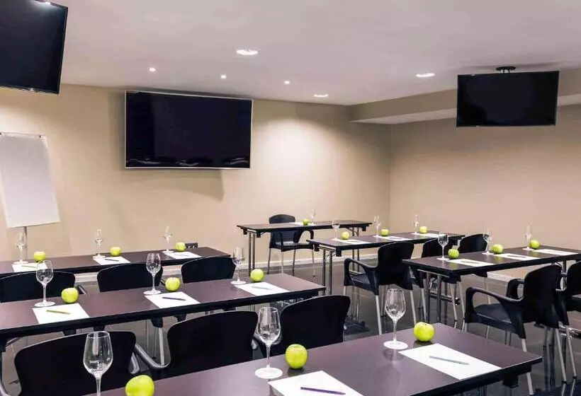 فندق Mercure Jardines De Albia