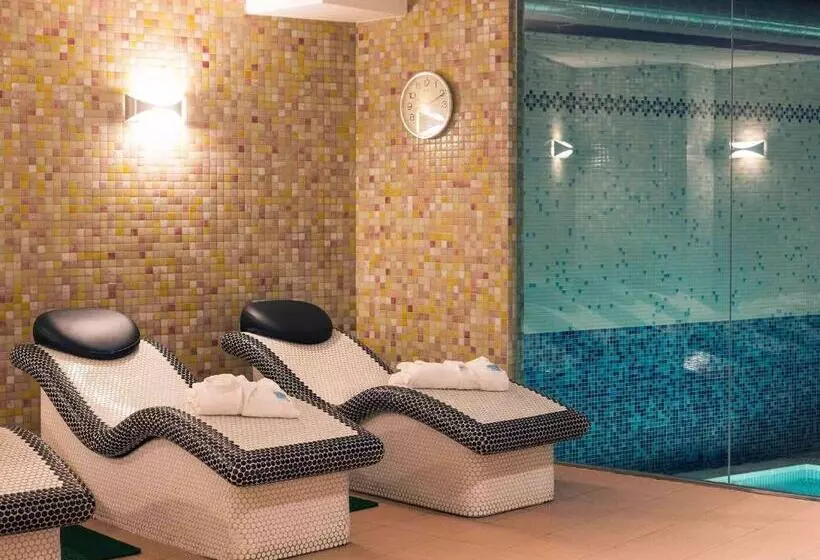 فندق Mercure Jardines De Albia