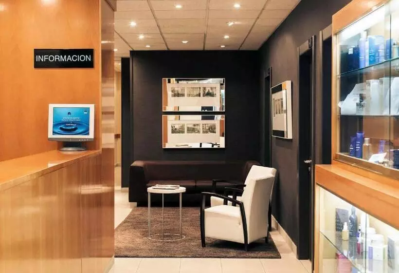 فندق Mercure Jardines De Albia