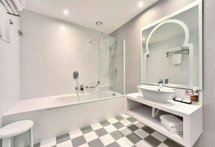 Db San Antonio Hotel + Spa All Inclusive