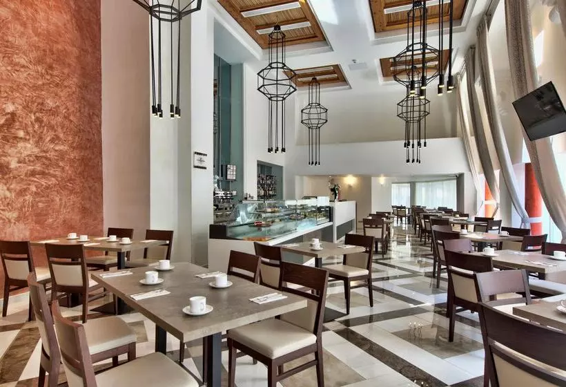 Db San Antonio Hotel + Spa All Inclusive