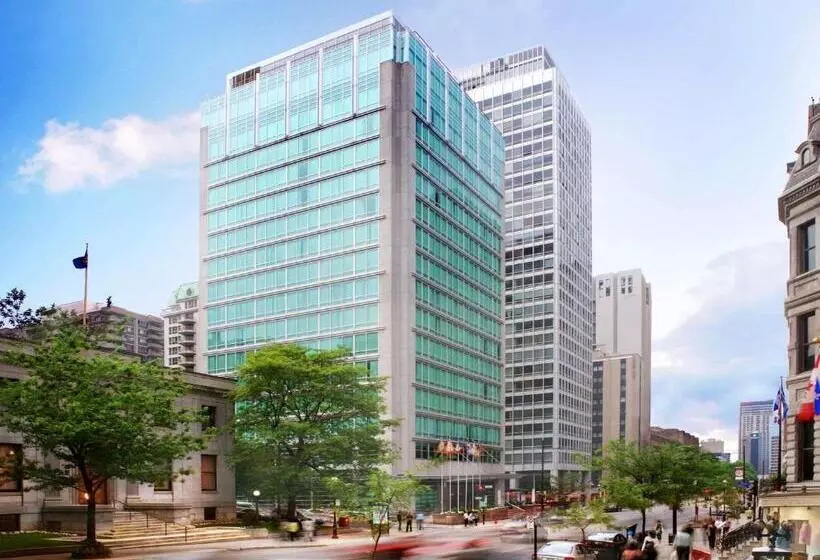 Отель Sofitel Montreal Golden Mile