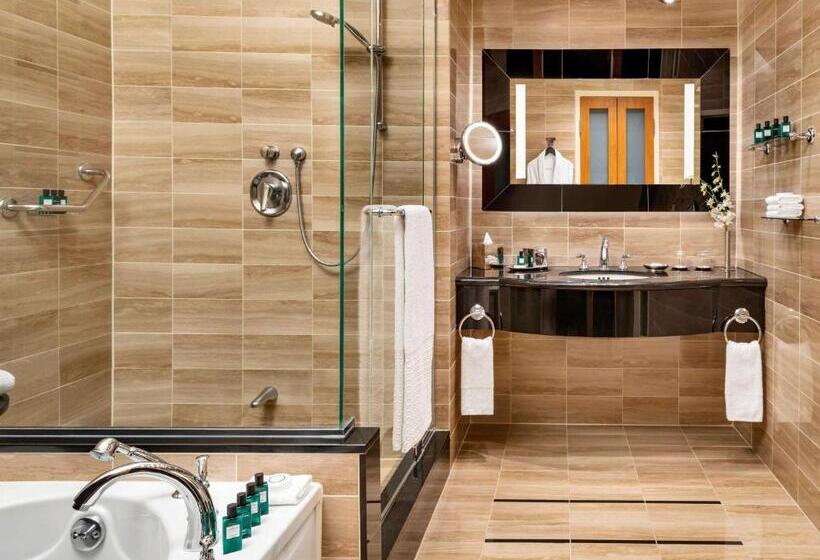 فندق Sofitel Montreal Golden Mile