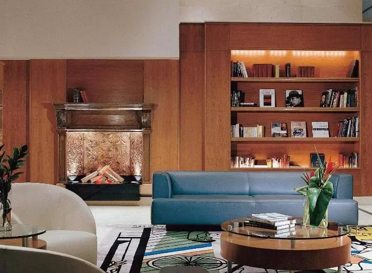 Отель Sofitel Montreal Golden Mile