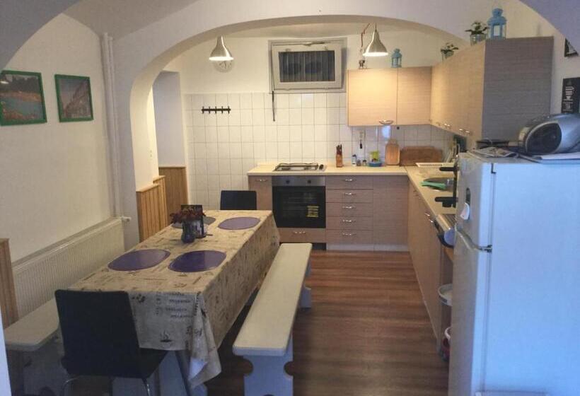 Pensjonat Avas Apartman