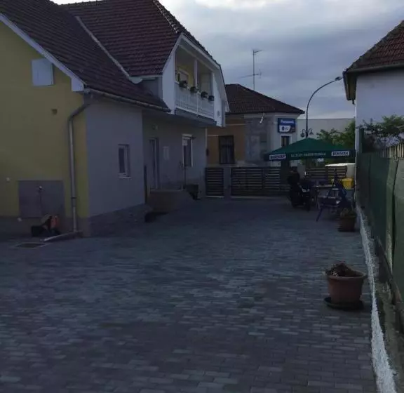 Majatalo Avas Apartman