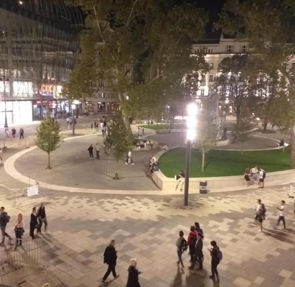 بنسيون Elisa S Guesthouse