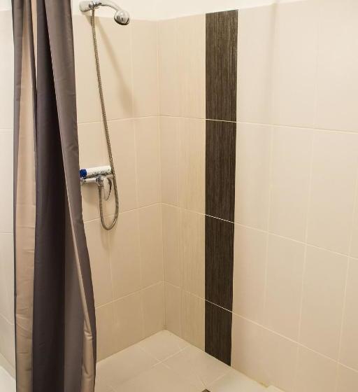 بنسيون Elisa S Guesthouse