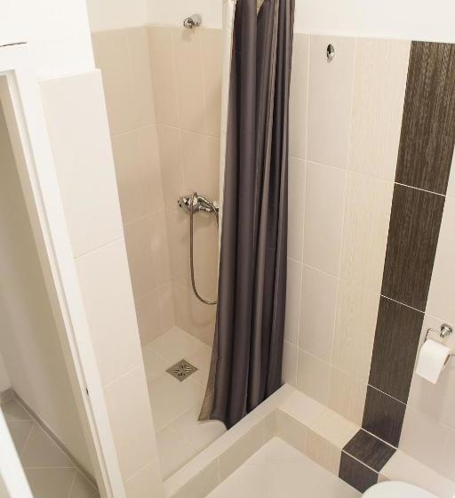 بنسيون Elisa S Guesthouse