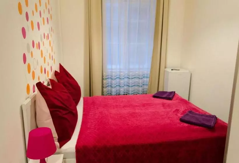 ペンション Elisa S Guesthouse