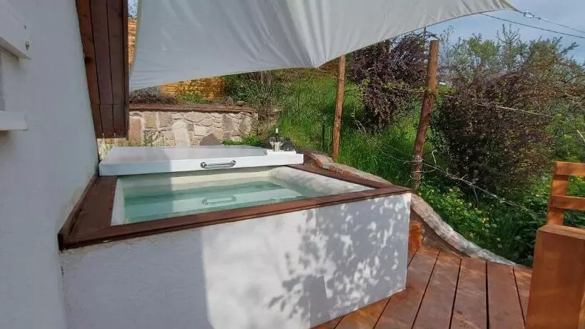 ペンション Farkaskő Vendégház