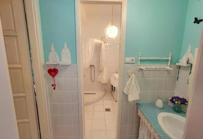 پانسیون Fehér Tulipán Apartman