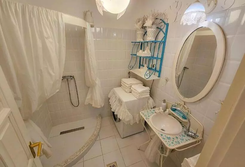 پانسیون Fehér Tulipán Apartman