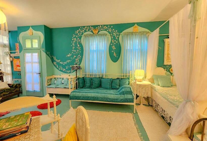 ペンション Fehér Tulipán Apartman