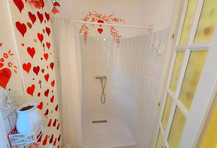 پانسیون Fehér Tulipán Apartman