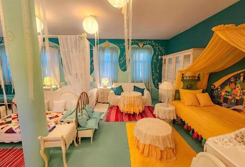 پانسیون Fehér Tulipán Apartman