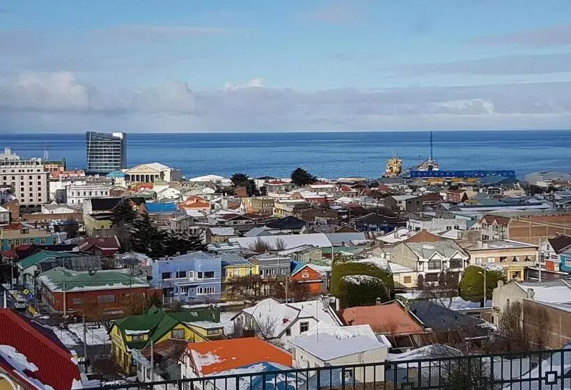 Majatalo La Casa Guesthouse