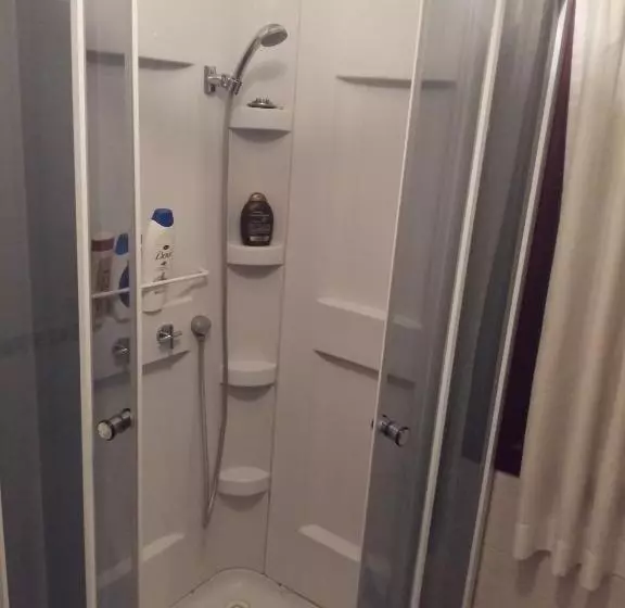 Majatalo La Casa Guesthouse