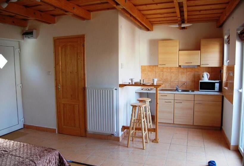 ペンション Maya Guesthouse