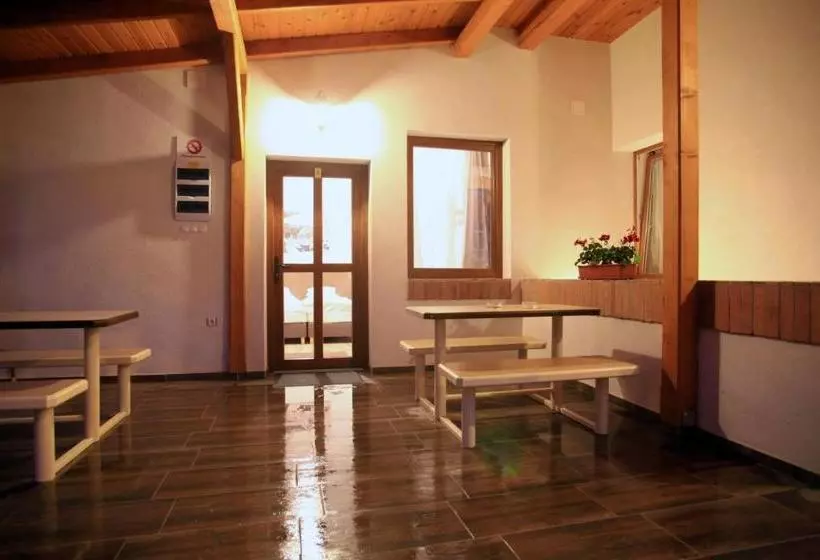 Majatalo Pizza Tábor Apartman