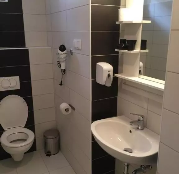 Majatalo Pizza Tábor Apartman