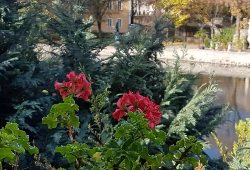 Majatalo Tópart Apartman