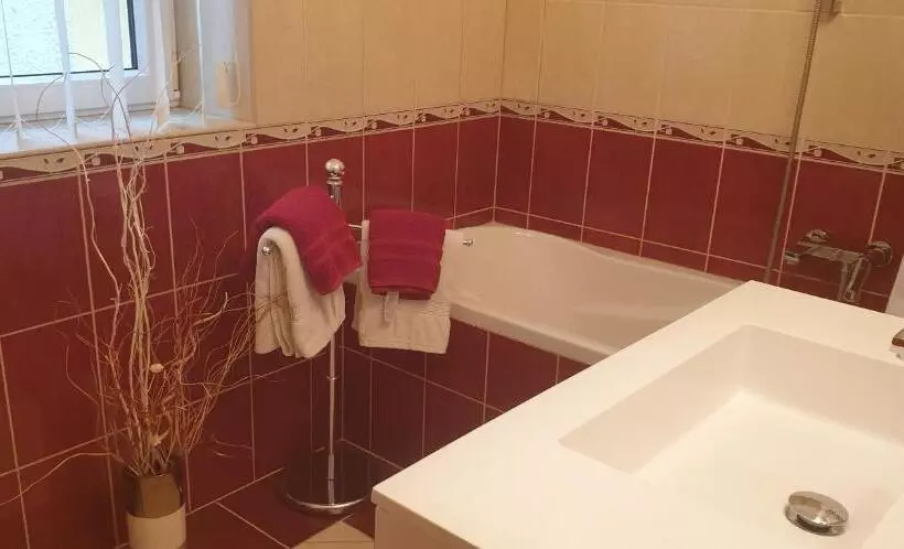 Majatalo Tópart Apartman