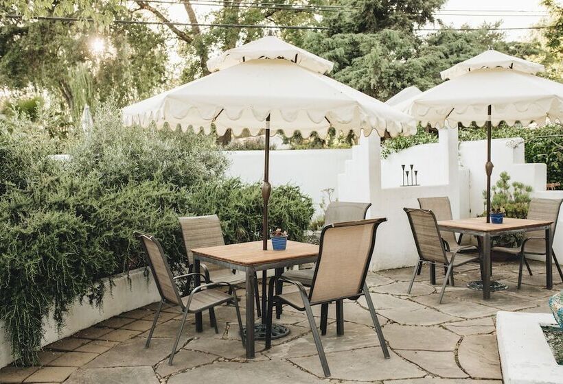 فندق صغير Cottage Inn & Spa