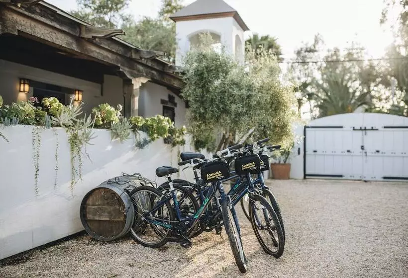 Retkeilymaja Cottage Inn & Spa