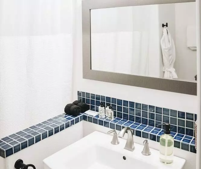 Retkeilymaja Cottage Inn & Spa