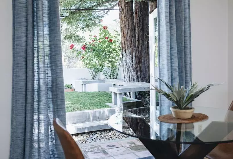 Retkeilymaja Cottage Inn & Spa