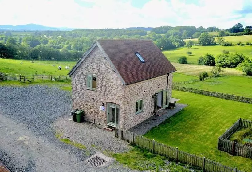 هتل Hopeend Holidays Cottage