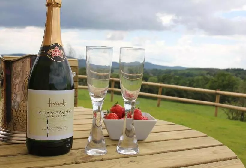 هتل Hopeend Holidays Cottage