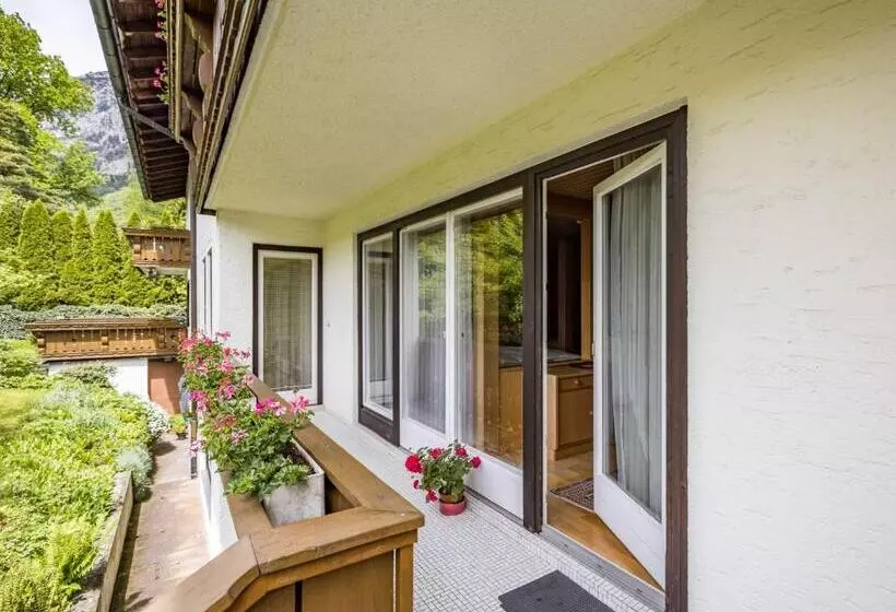 ペンション Gästehaus Christa Mauerer