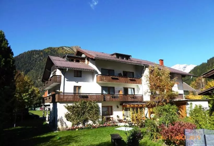 ペンション Gästehaus Truskaller