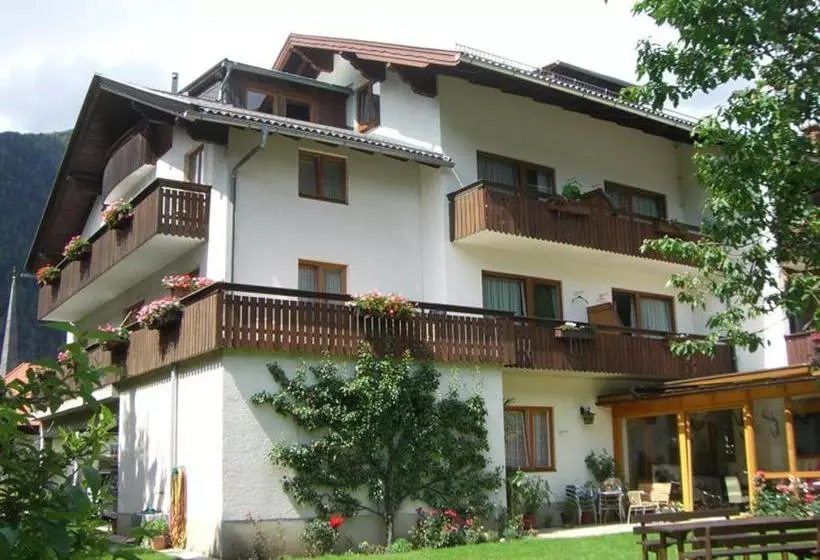 ペンション Gästehaus Truskaller