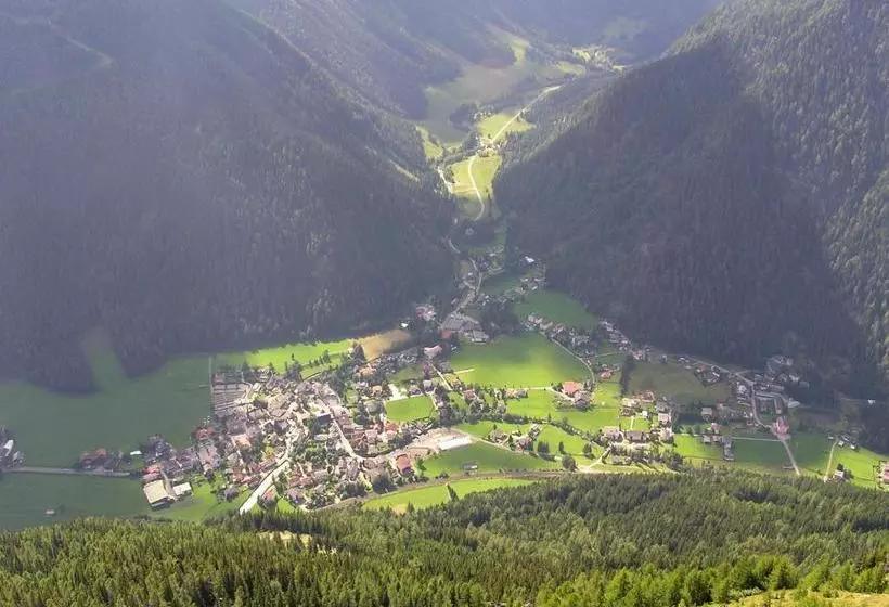 ペンション Gästehaus Truskaller