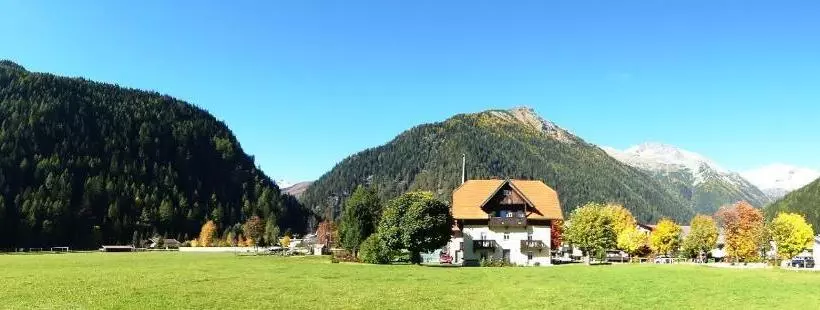 ペンション Gästehaus Truskaller