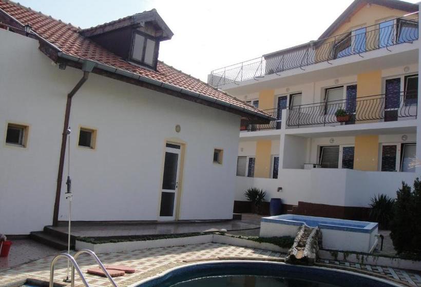 Пансион Guest House Evin Rai