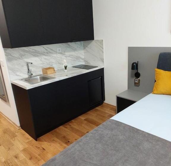 پانسیون Guest House Vila Lujza