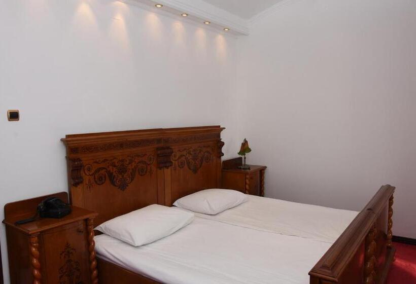 پانسیون Guest House Vila Lujza