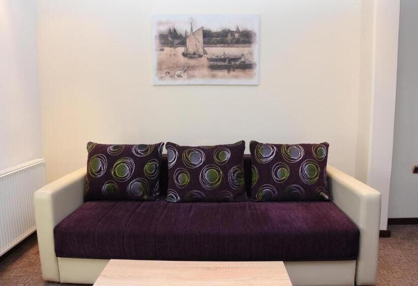 پانسیون Guest House Vila Lujza