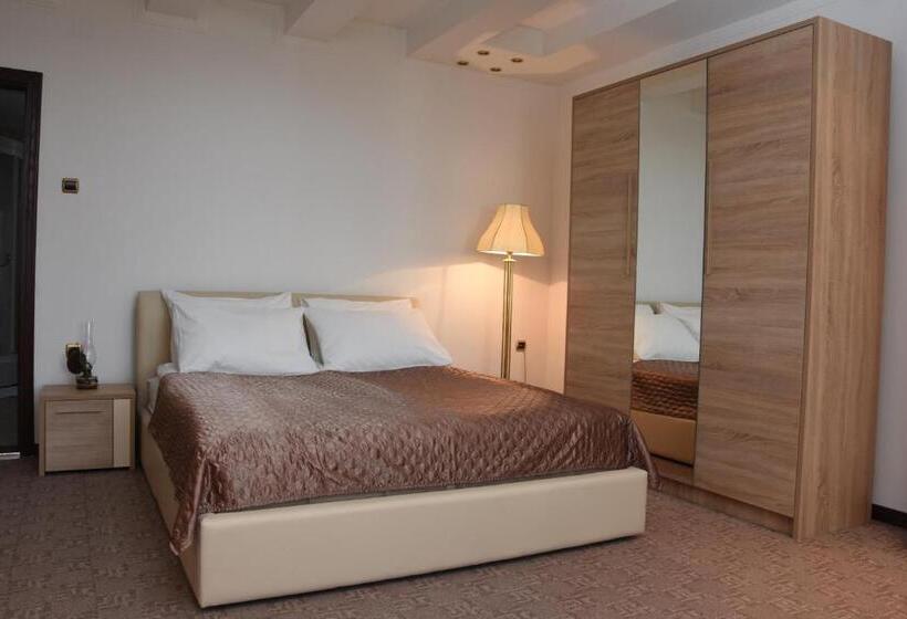 پانسیون Guest House Vila Lujza